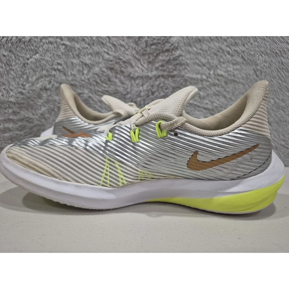 Nike Future Speed GS Chrome Metallic Running Shoes AH6747-100 Sz 5 Youth